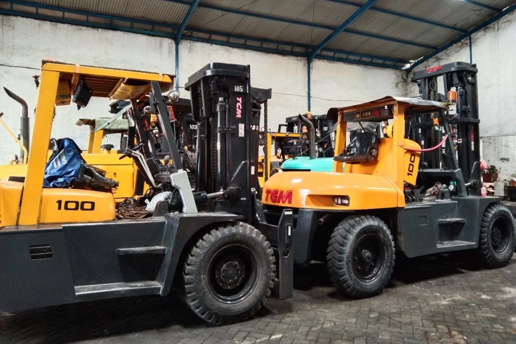 sewa forklift manyar gresik