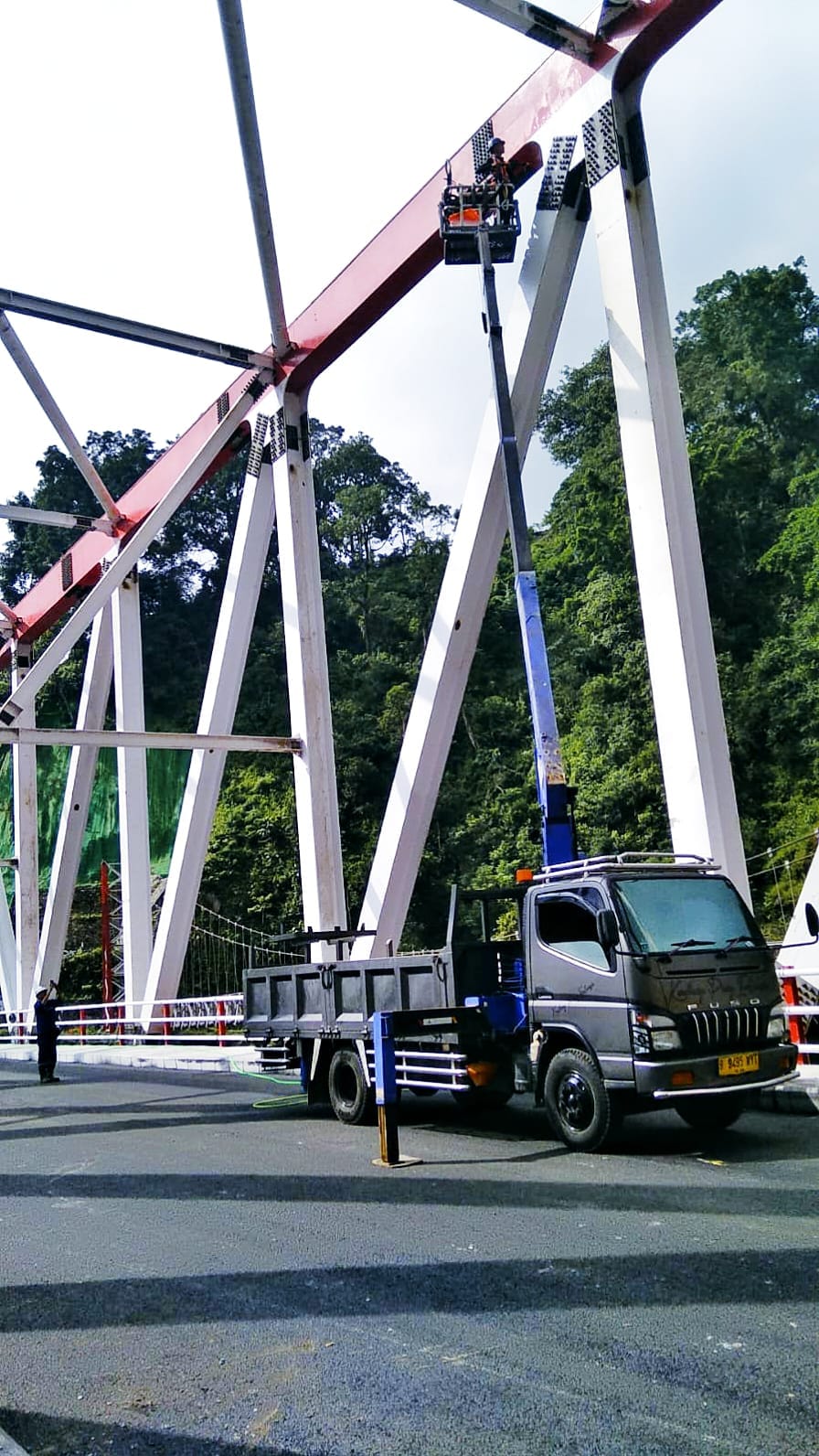 Sewa Skylift alat bantu ketinggian – Sewa Harian