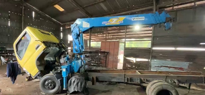 Servis Crane dan Perbaikan Truk Crane
